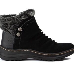 NIB Bare Traps Womens Alick Closed Toe Ankle Fashion Boots Size 6